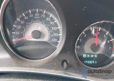 2014 Chrysler 200 Lx z USA, uszkodzony, nr VIN 1C3CCBAB2EN205401